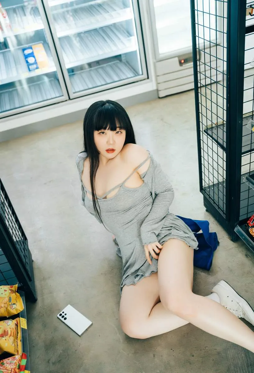 Loozy专辑写真