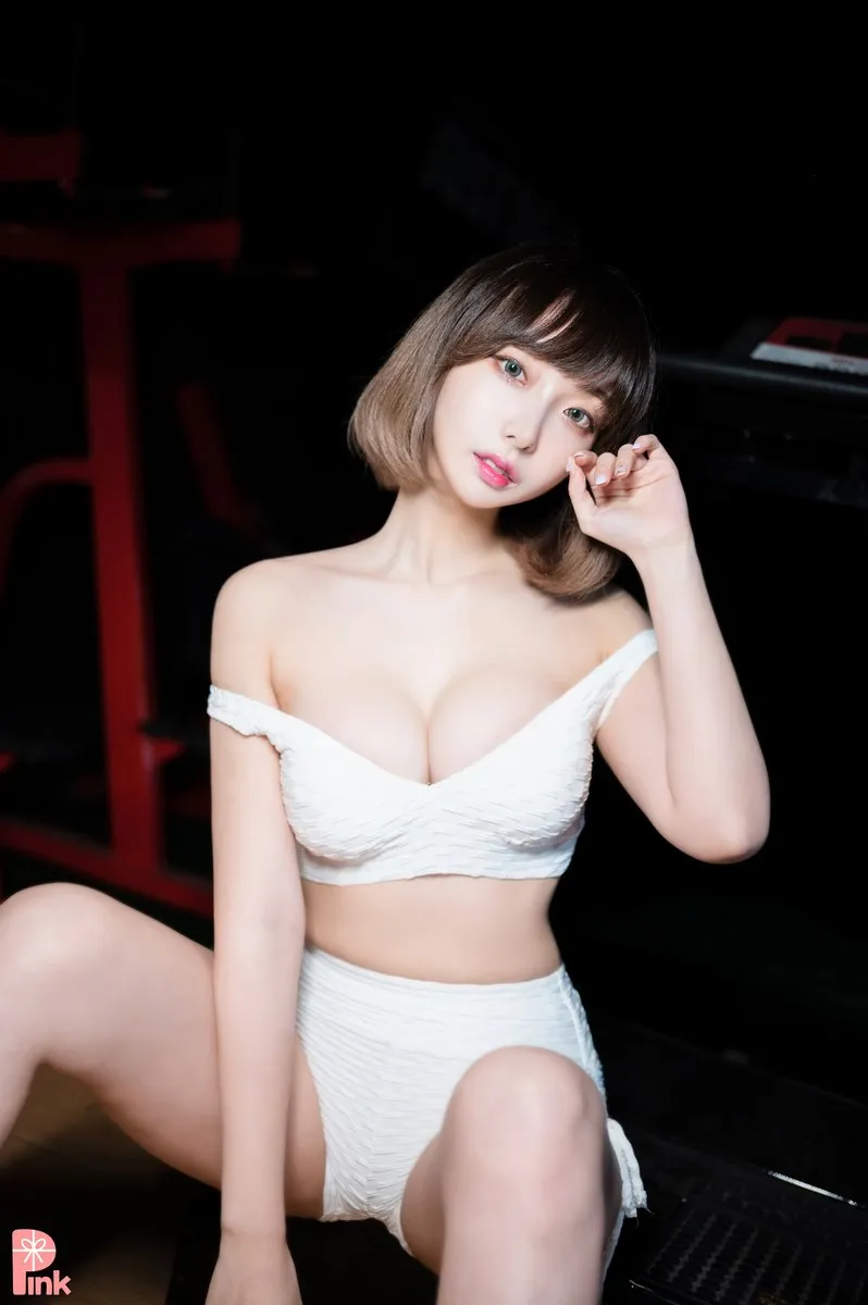 PINK专辑写真