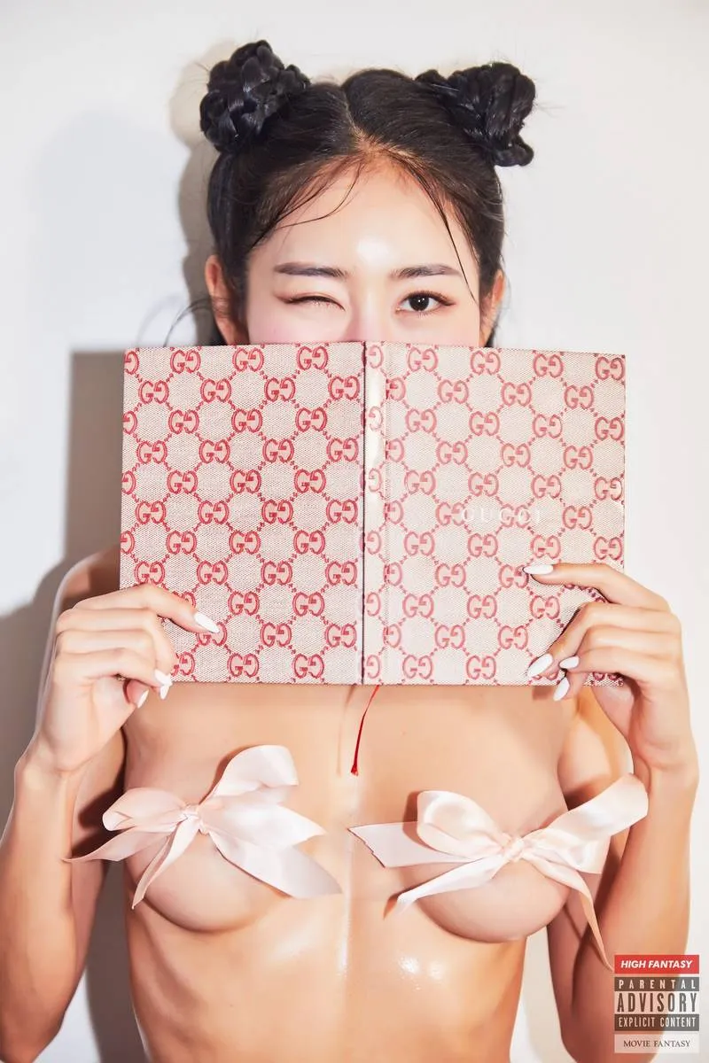 HIGH_FANTASY专辑写真
