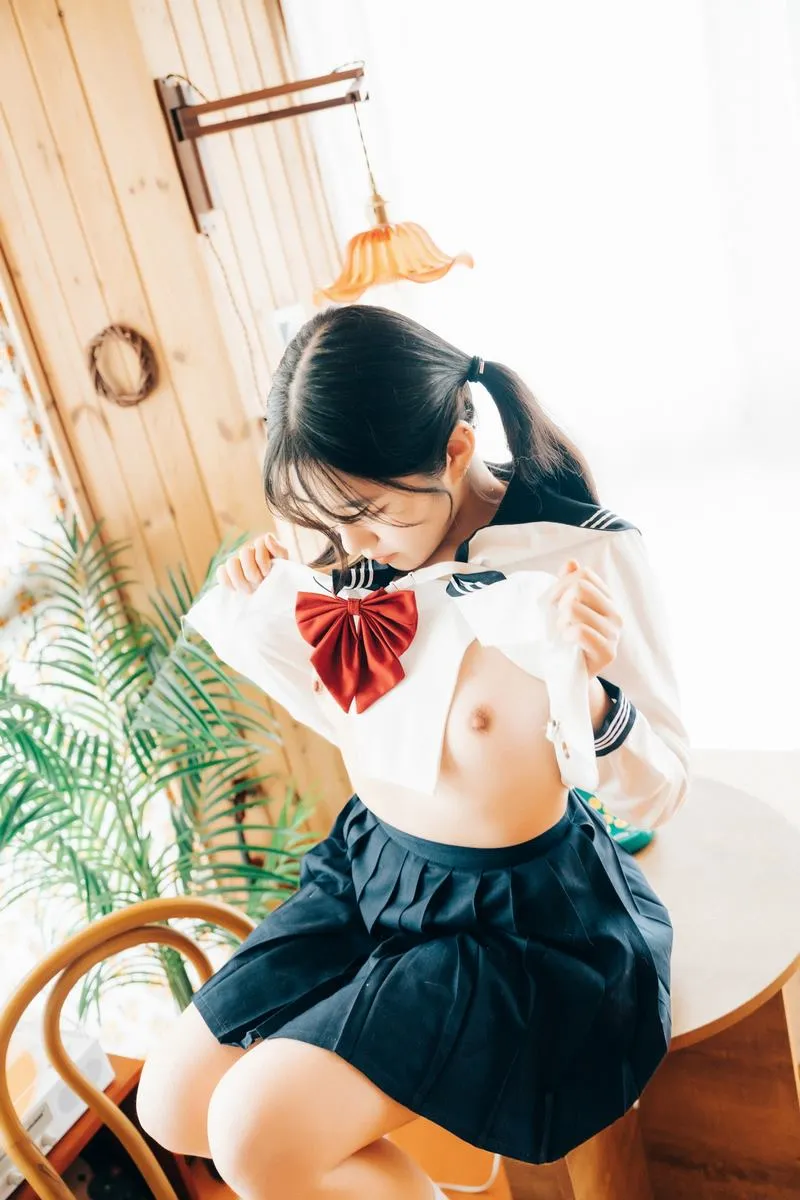 Loozy专辑写真